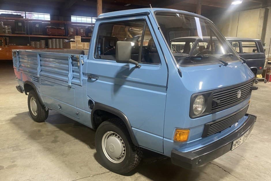 1985 Volkswagen Vanagon sold for $24,250