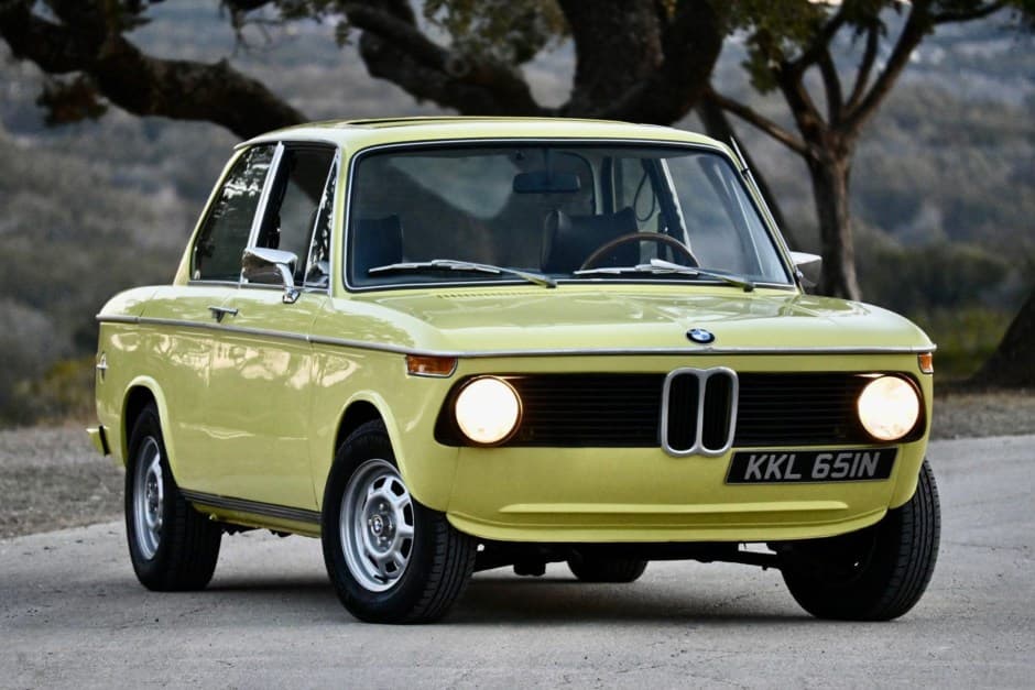 1975 BMW 2002 sold for $16,975