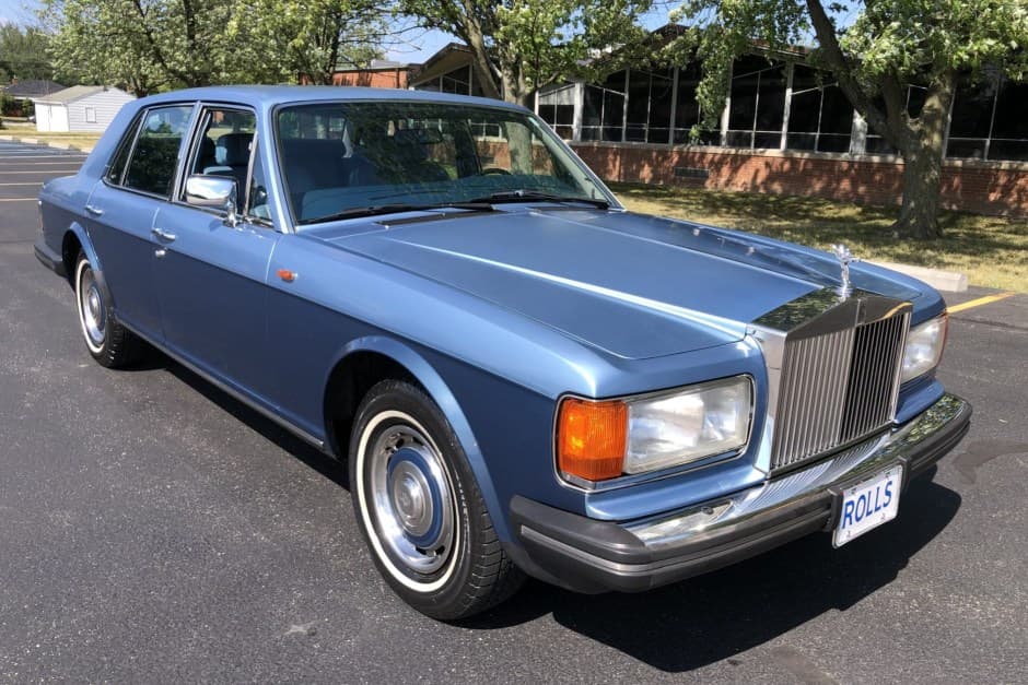 1985 Rolls-Royce SZ Silver Spirit & Silver Spur sold for $9,700