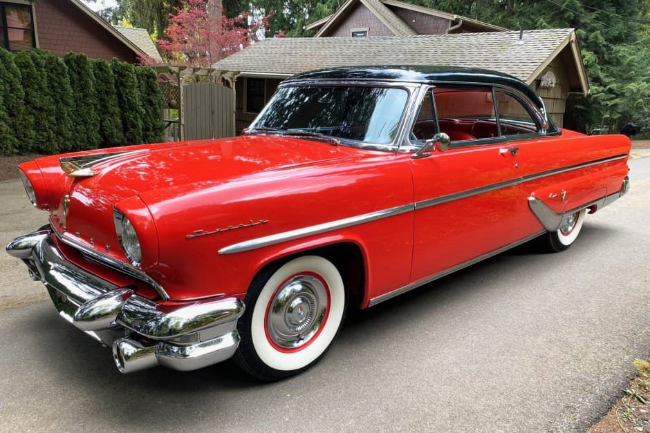 1955 Lincoln Capri sold for $32,750
