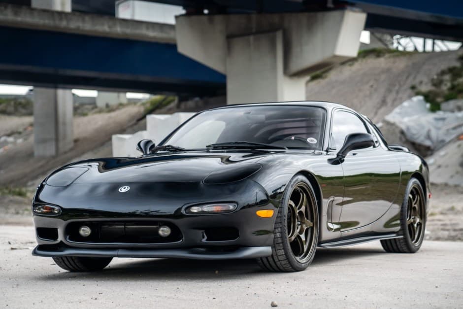 1993 Mazda RX-7 FD sold for $65,606