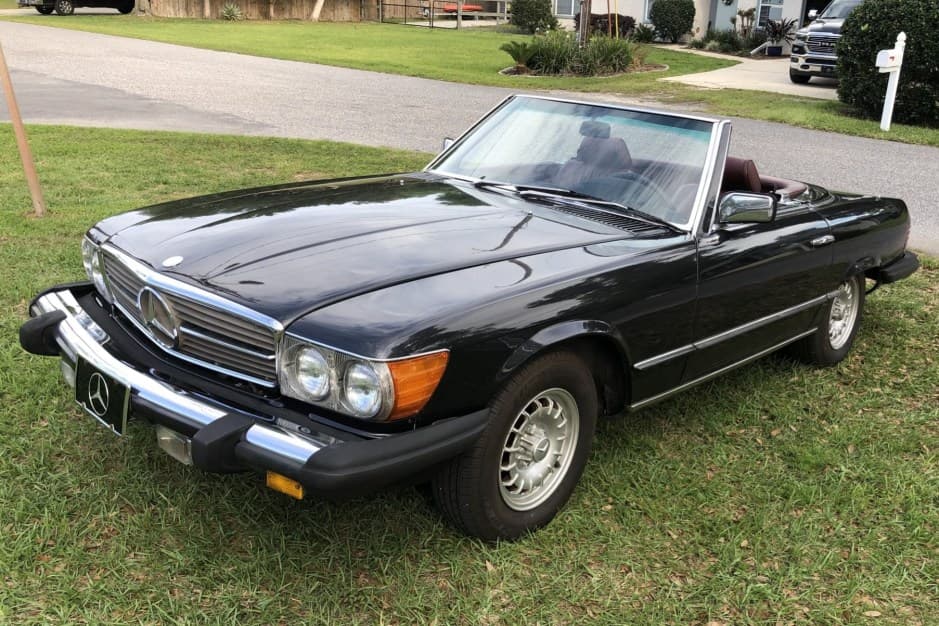1985 Mercedes-Benz R107 SL sold for $6,225