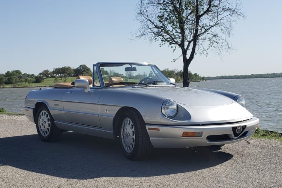 1991 Alfa Romeo 105/115 Spider Series 4 sold for $15,250