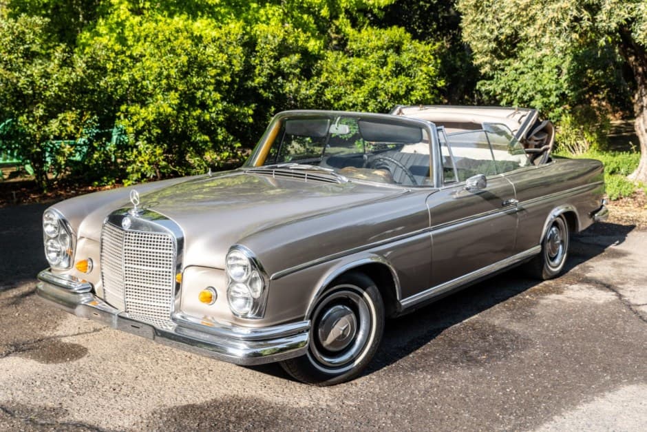 1967 Mercedes-Benz W112 sold for $82,500
