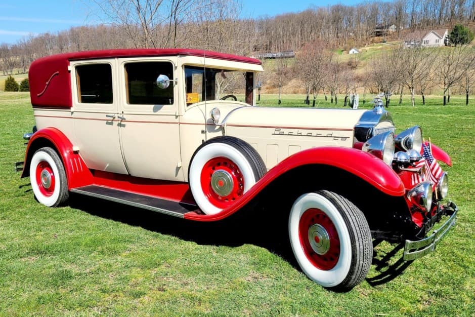 1929 Packard Eight sold for $30,001