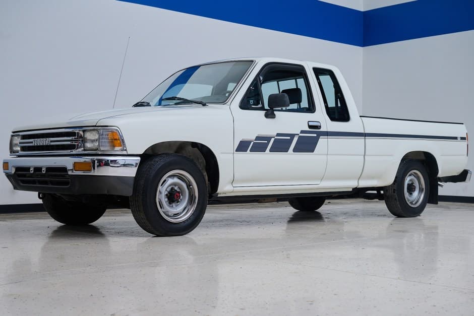 1991 Toyota Pickup (N80/90/100/110 1989-1997) sold for $12,750