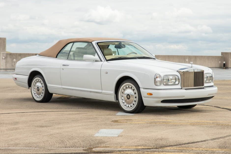 2000 Rolls-Royce Corniche sold for $69,500