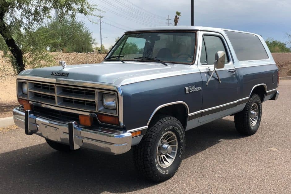 1986 Dodge Ramcharger / Plymouth Trail Duster sold for $7,900