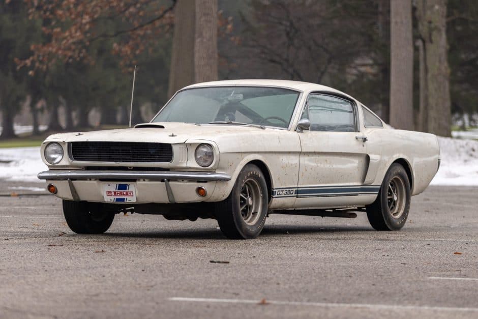 1966 Shelby Mustang GT350 & GT500 sold for $263,000