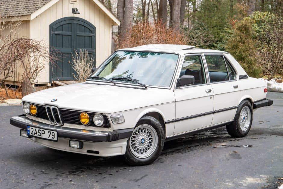 1981 BMW E12 5-Series sold for $11,300