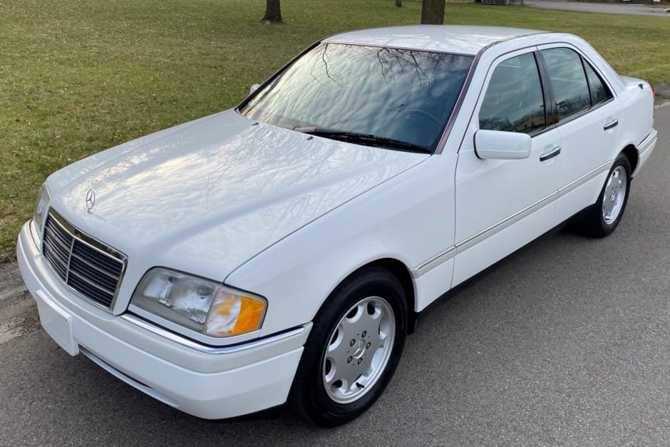 1996 Mercedes-Benz W202 C-Class sold for $7,700