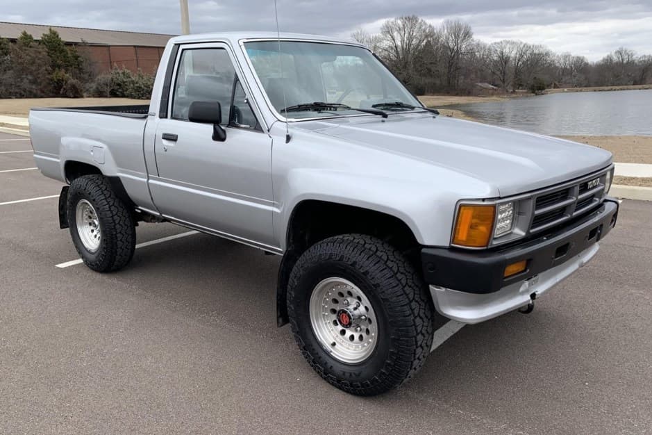1987 Toyota Pickup (N50/N60/N70 1984-1988) sold for $16,500