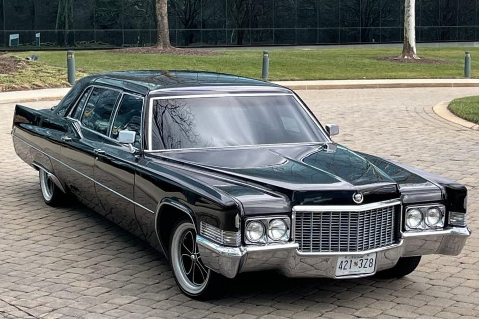 1970 Cadillac Series 75/Fleetwood sold for $8,000