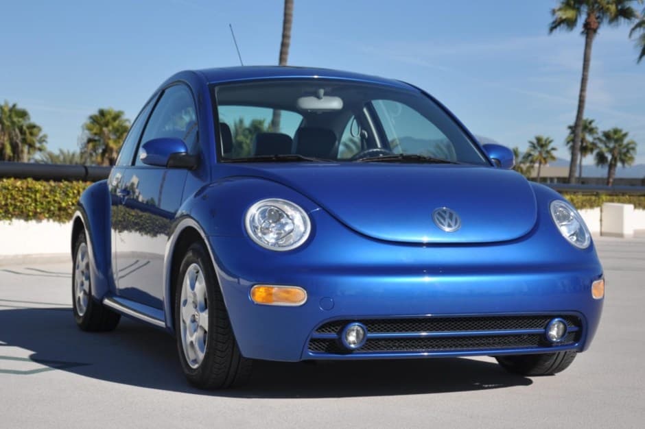 2004 Volkswagen New Beetle (1998-2010) sold for $10,500