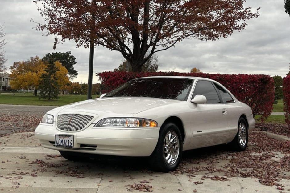 1998 Lincoln Mark VIII sold for $24,000