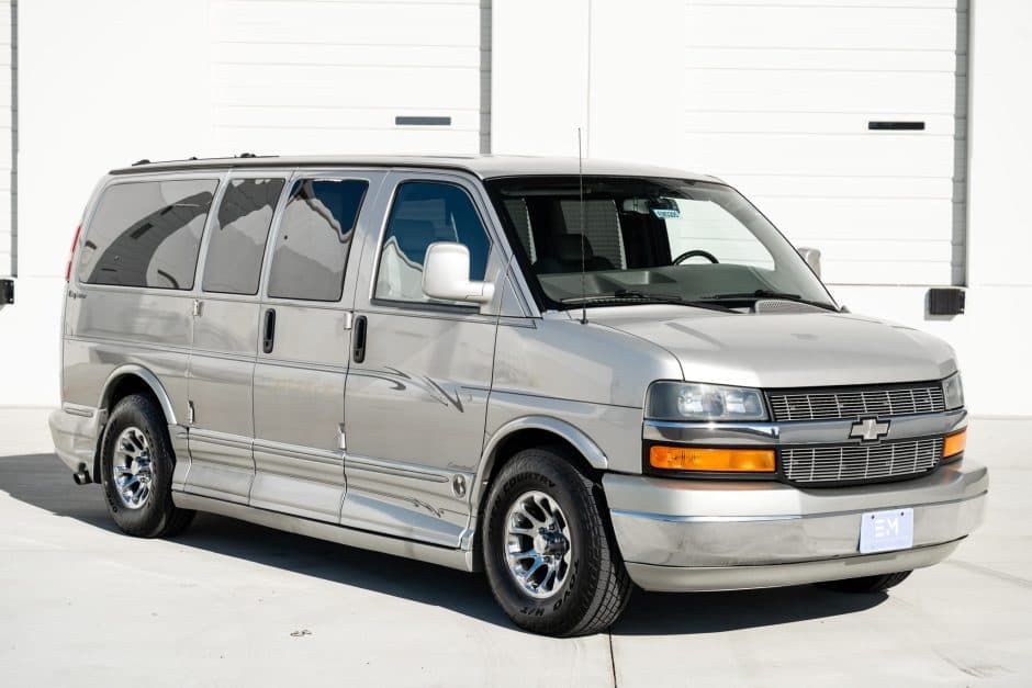2006 Chevrolet Express sold for $14,500