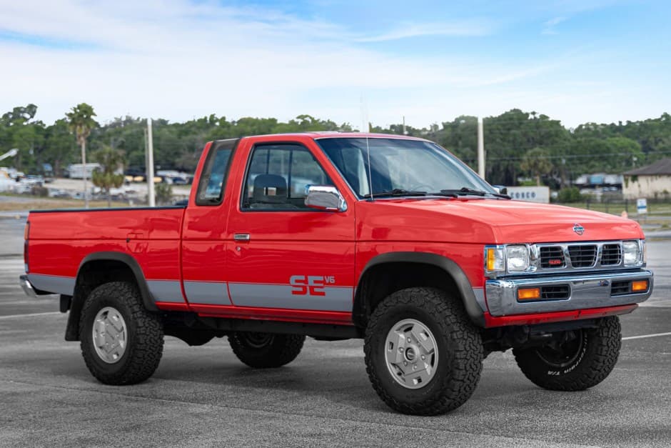 1993 Nissan Pickup sold for $17,500
