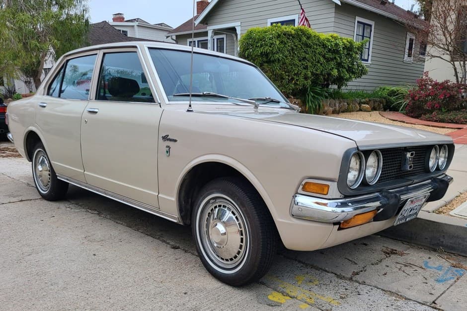 1970 Toyota Corona sold for $9,300
