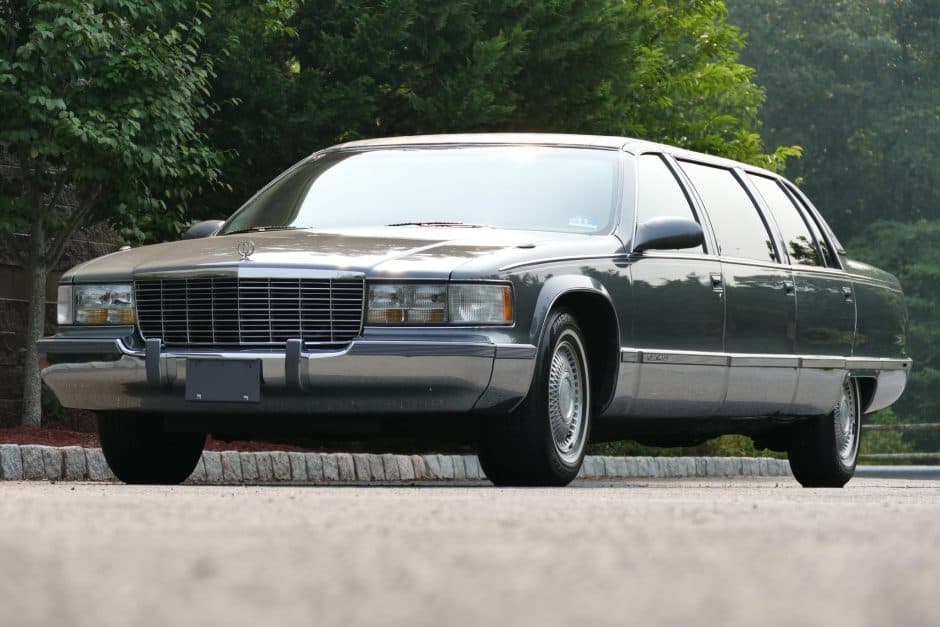 1996 Cadillac Fleetwood 1985-1996 sold for $10,300