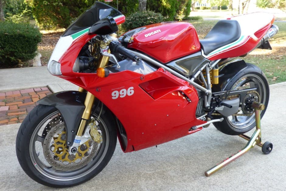 2001 Ducati 996 sold for $11,500