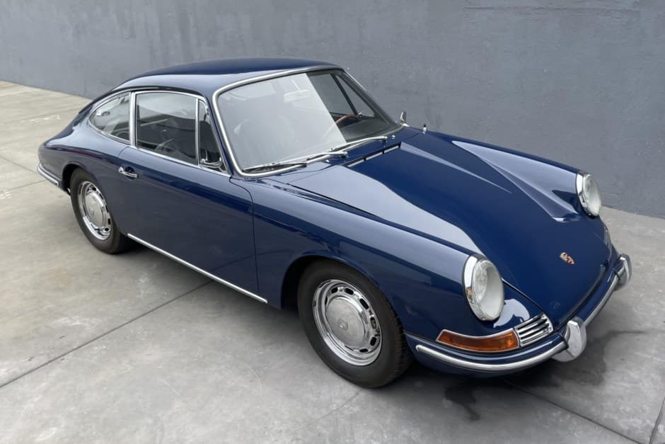 1965 Porsche SWB 911 (1965-1968) sold for $182,000