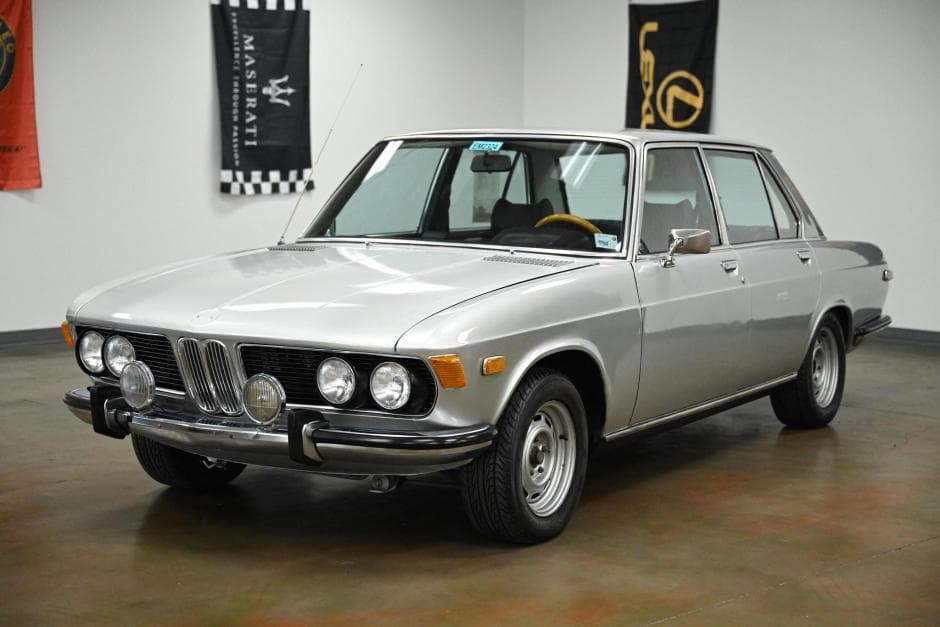 1972 BMW E3 sold for $8,700