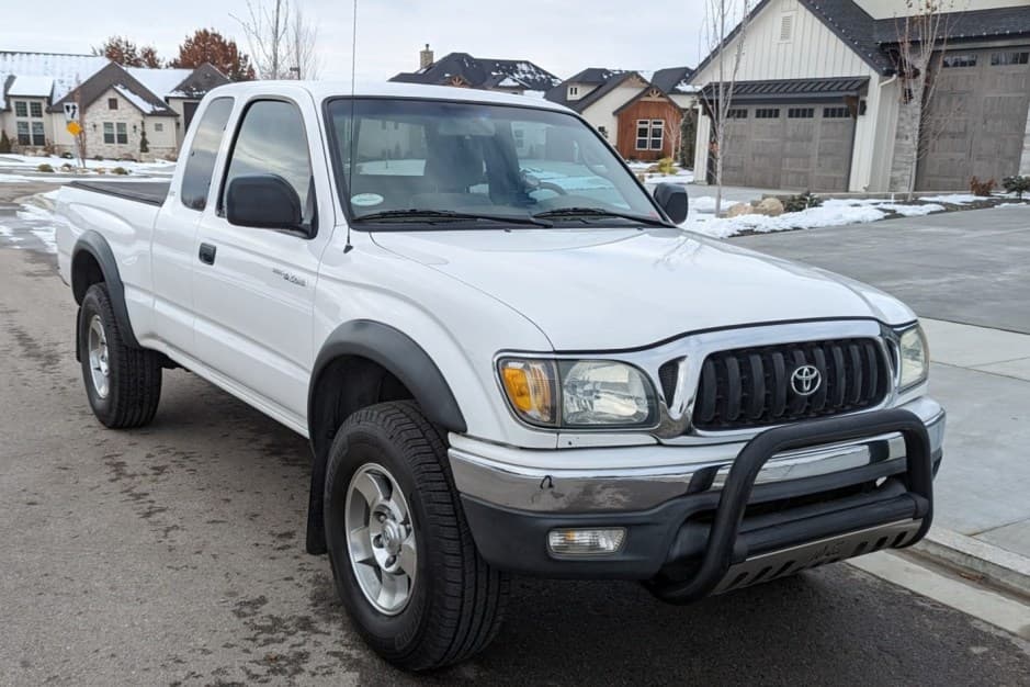 2004 Toyota Tacoma (N1X0 1995-2005) sold for $23,750