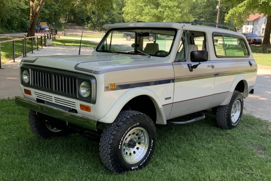 1978 International Harvester Travelall sold for $33,500