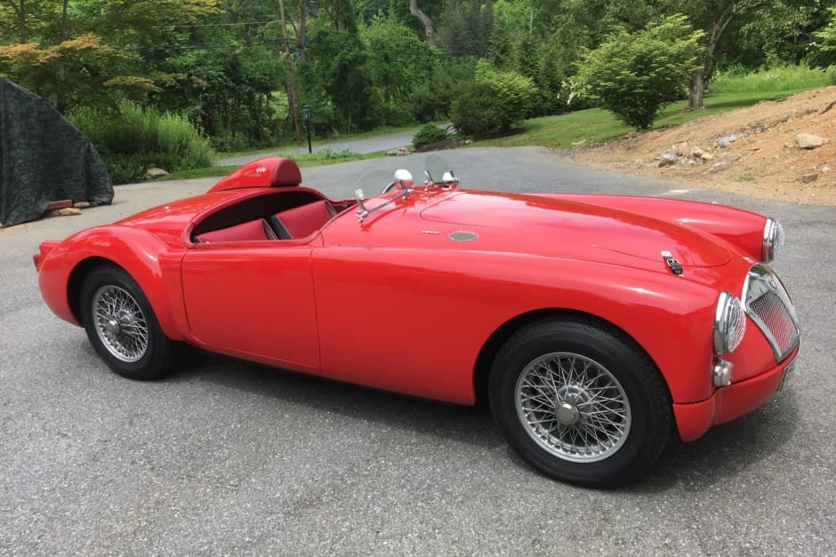 1960 MG MGA sold for $18,025