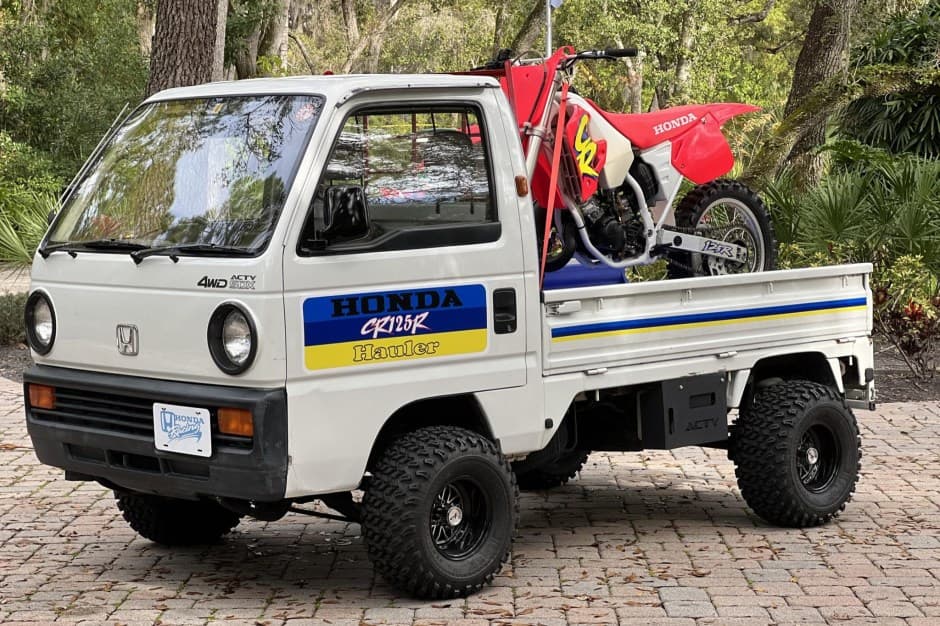 1988 Honda Acty sold for $15,500