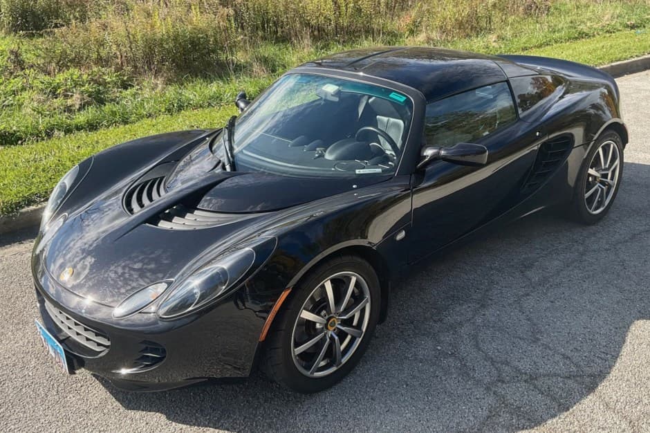2005 Lotus Elise sold for $44,000