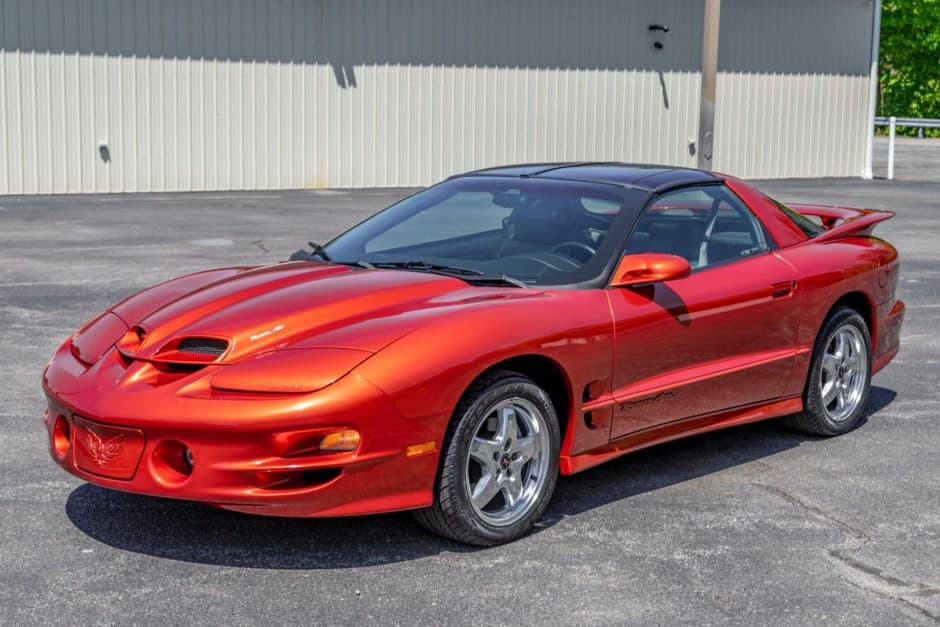 2002 Pontiac Firebird (1993-2002) sold for $43,500