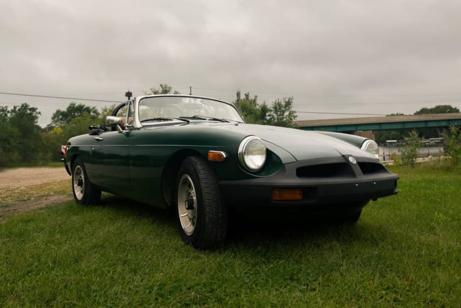 1976 MG MGB sold for $6,000