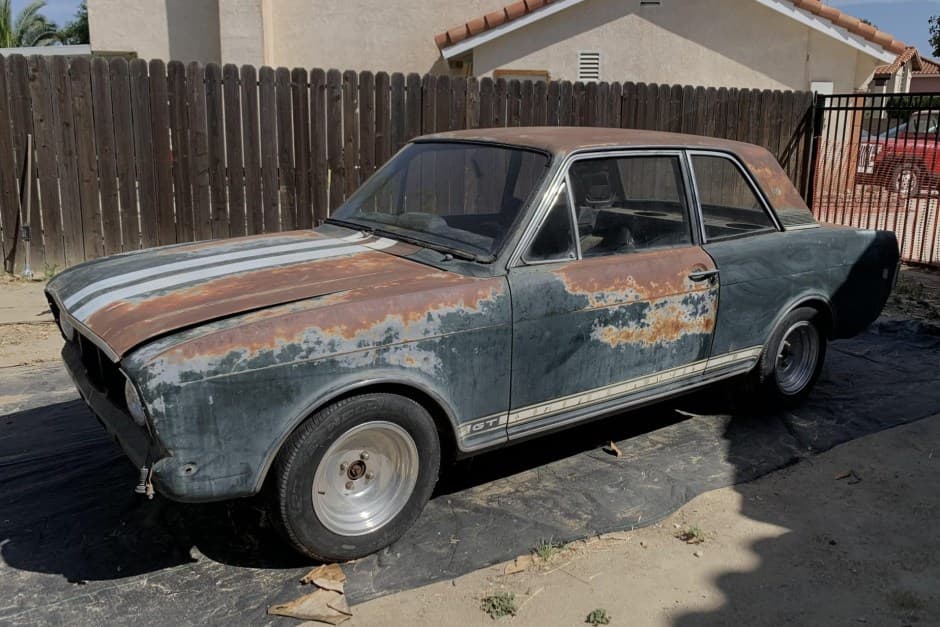 1967 Ford Cortina sold for $2,350