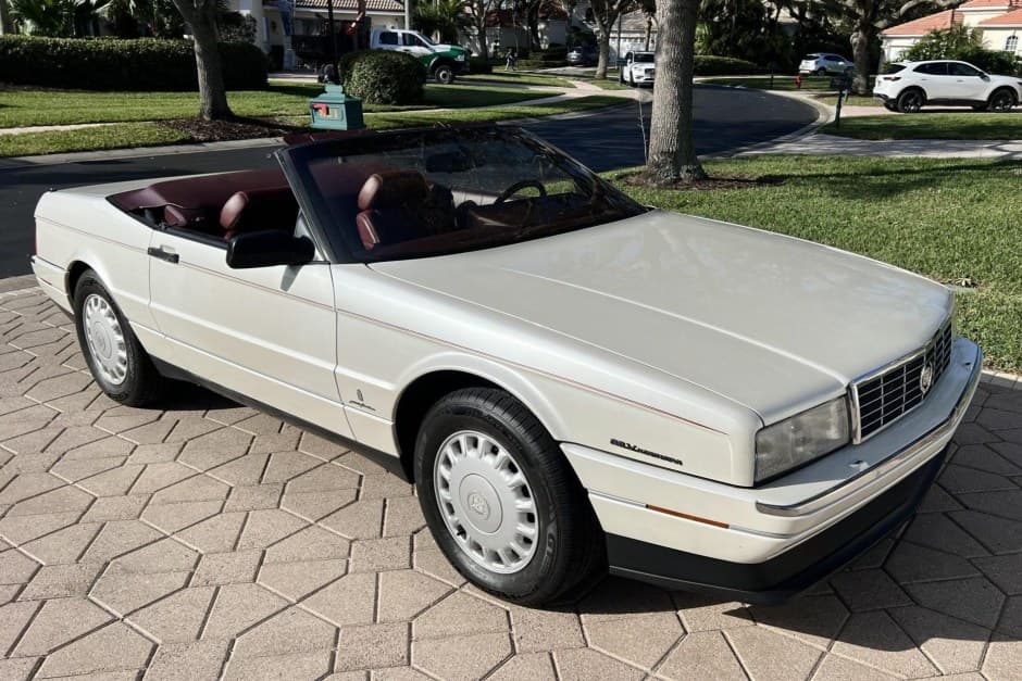 1993 Cadillac Allanté sold for $11,807