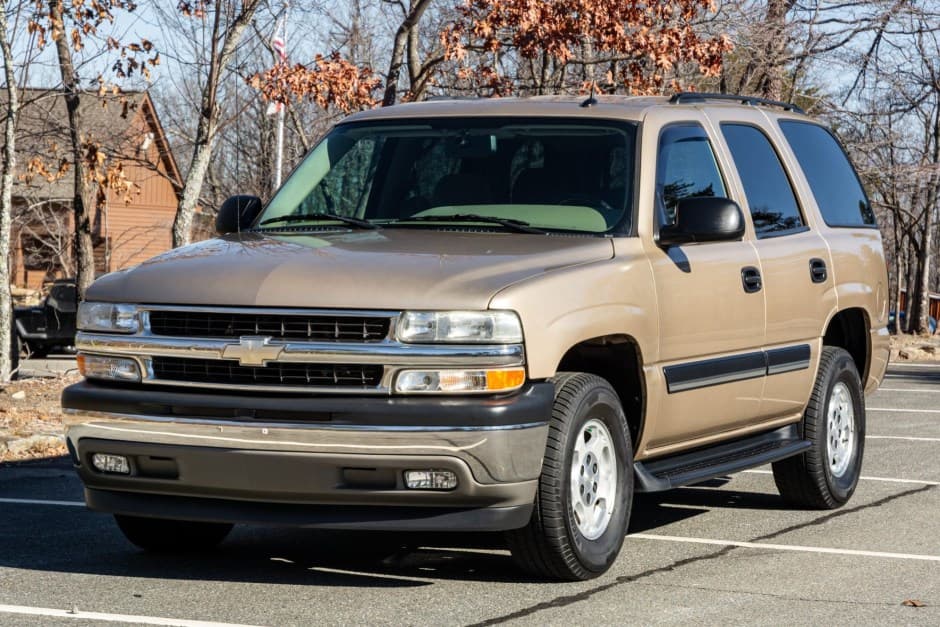2005 Chevrolet Tahoe GMT800 sold for $17,250