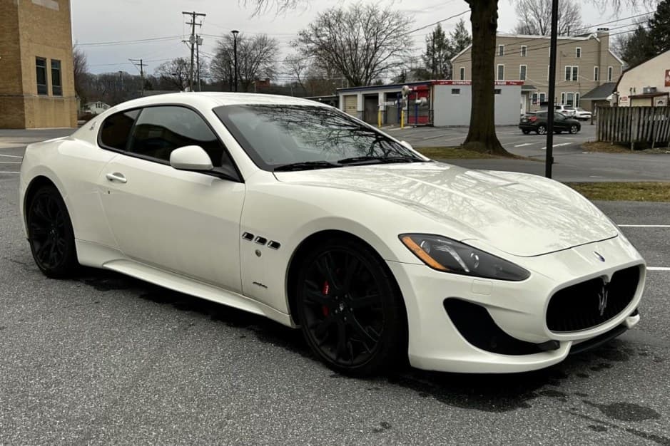 2014 Maserati GranTurismo sold for $31,000