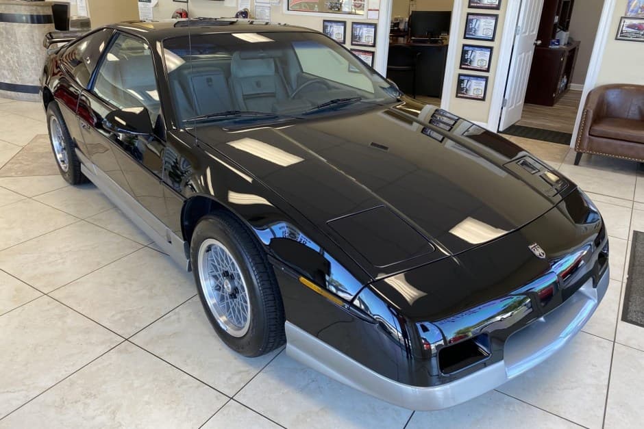1987 Pontiac Fiero sold for $15,500