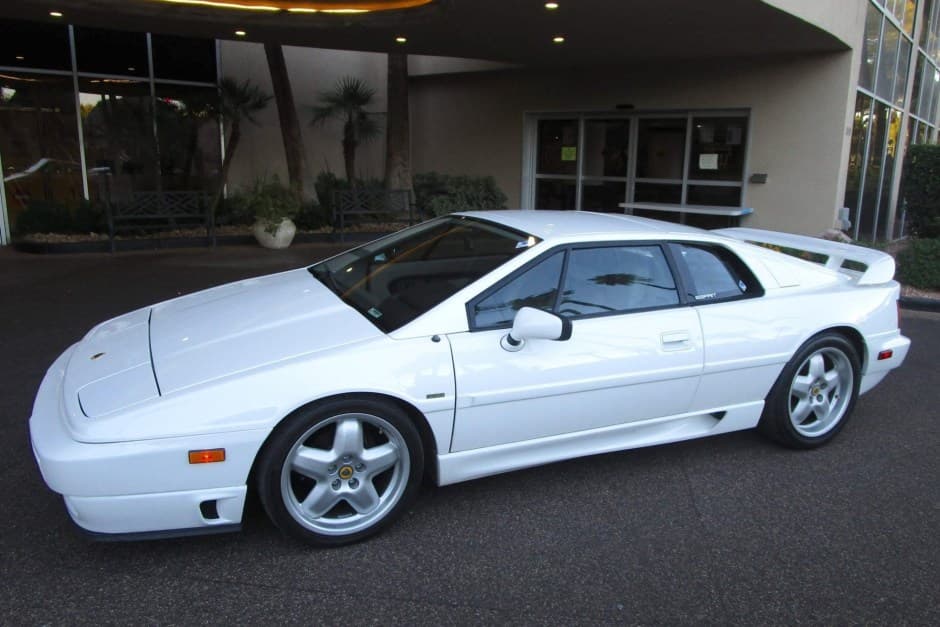 1993 Lotus Esprit sold for $30,350
