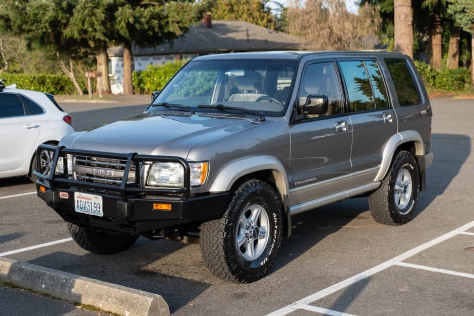 2002 Isuzu Trooper sold for $12,750