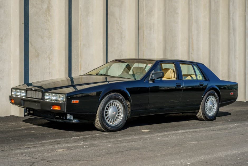 1989 Aston Martin Lagonda sold for $136,000