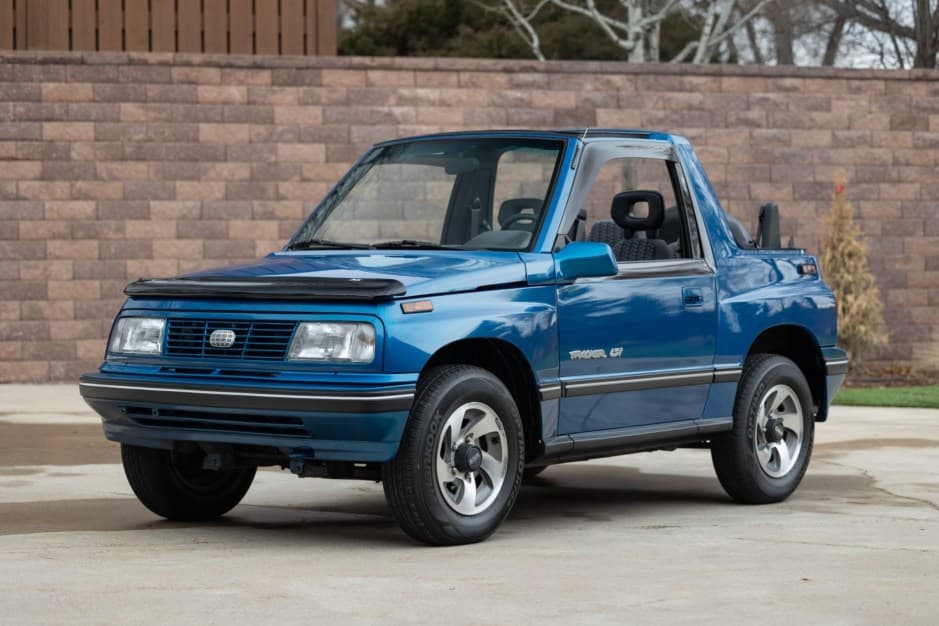 1993 Geo Tracker/Suzuki Sidekick sold for $21,000