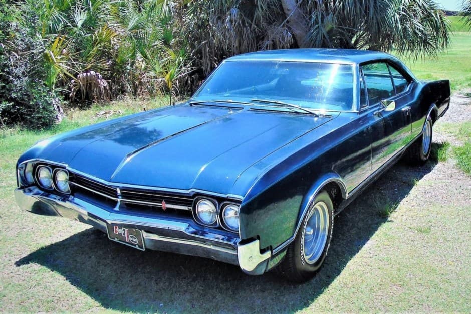 1966 Oldsmobile 88 sold for $10,250