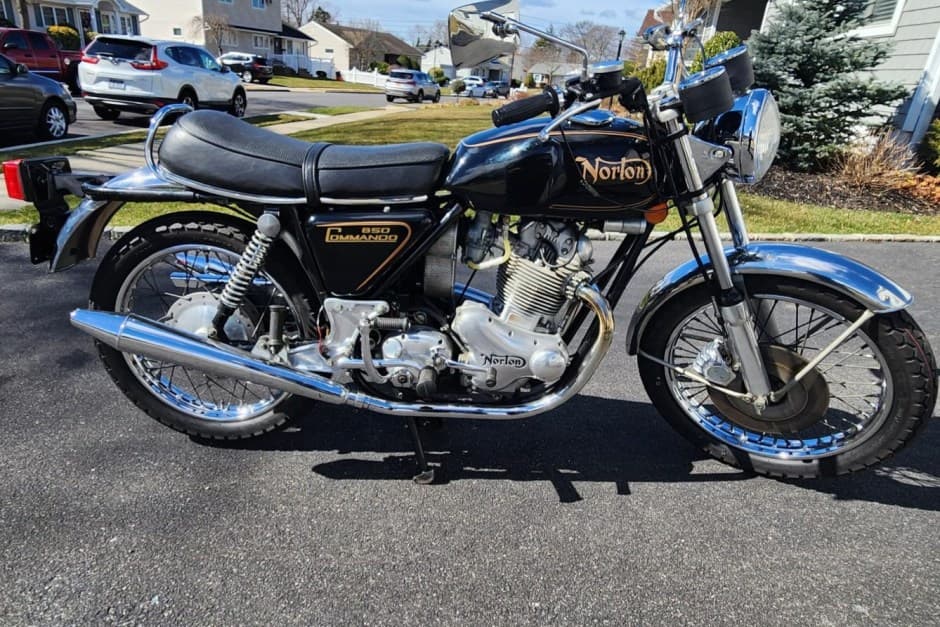 1973 Norton Commando sold for $10,750
