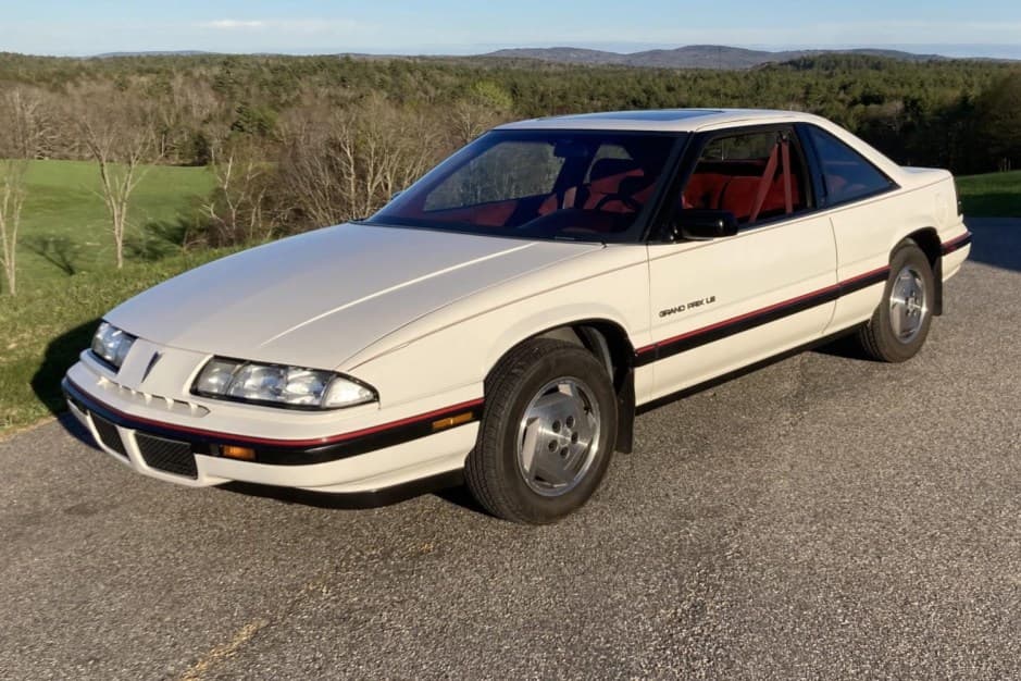 1990 Pontiac Grand Prix sold for $4,200