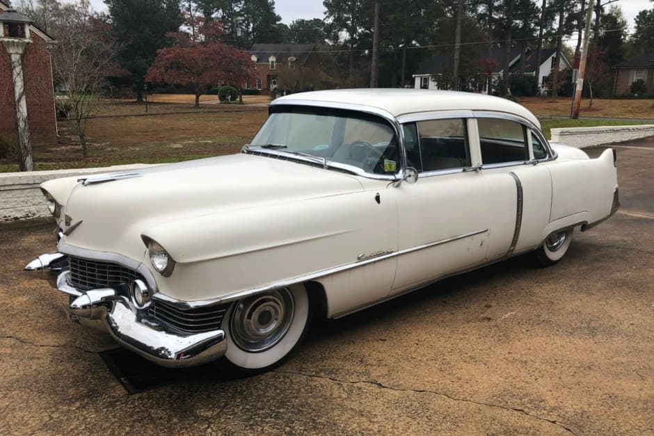 1954 Cadillac Series 62 sold for $3,200