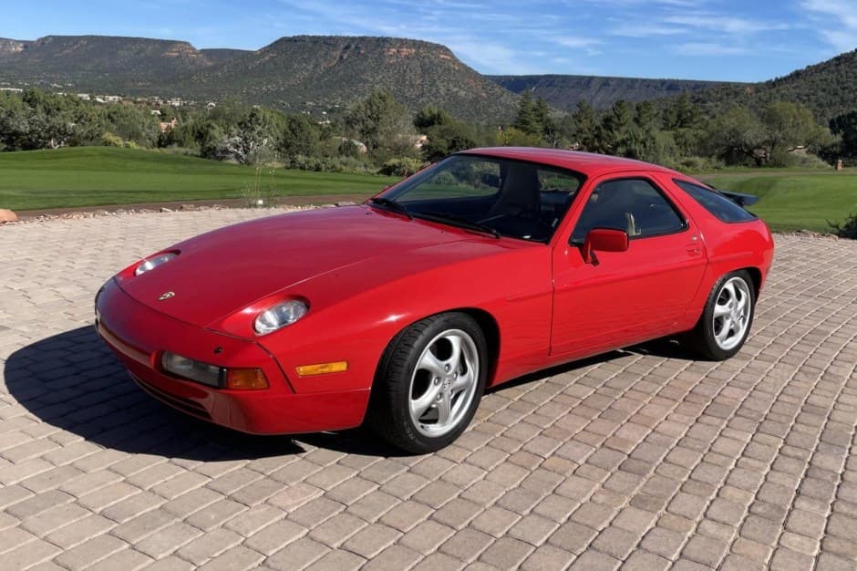 1988 Porsche 928 sold for $20,750