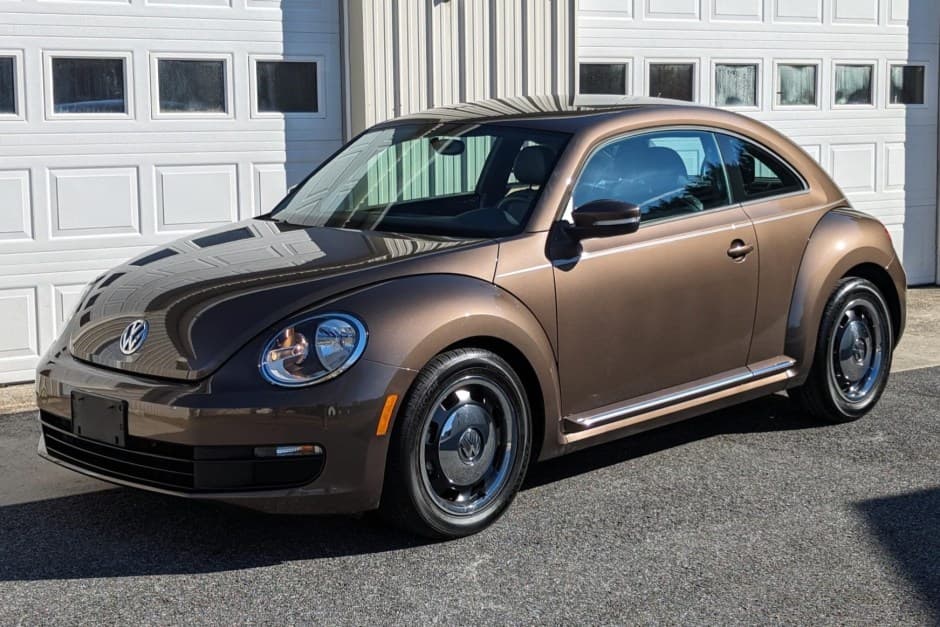 2012 Volkswagen A5 Beetle (2012-2019) sold for $12,000