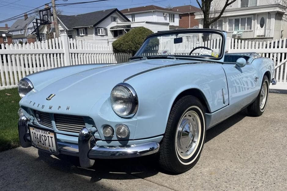 1964 Triumph Spitfire sold for $31,000