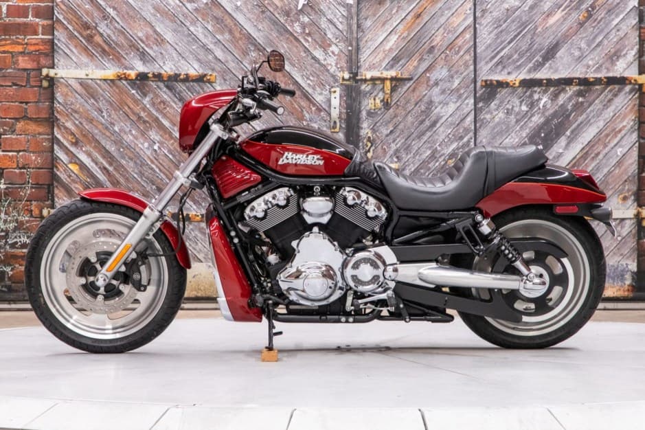 2006 Harley-Davidson V-Rod sold for $10,750